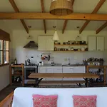 Acogedora casa gran jardín/ Cozy House Big Garden
